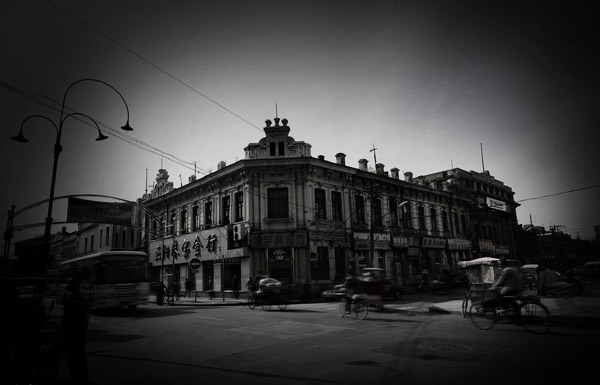 rickshaw tour in baroque district of Harbin